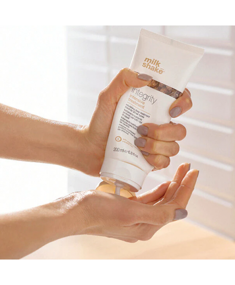 Intensywnie regenerująca maska do włosów Milk Shake Integrity 200 ml