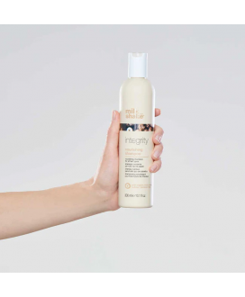 Intensywnie regenerujący szampon do włosów Milk Shake Integrity 300 ml