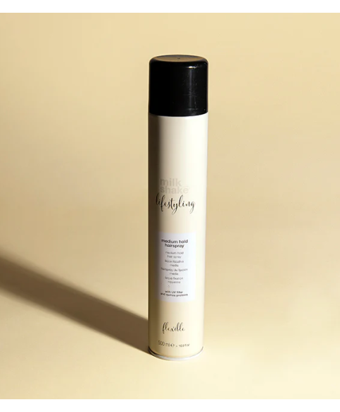Lakier do włosów z masłem shea, olejem arganowym i pantenolem Milk Shake Lifestyling Medium 500ml Lakier do włosów z masłem shea, olejem arganowym i pantenolem Milk Shake Lifestyling Medium 500ml