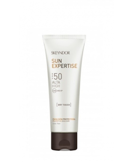Emulsja ochronna do twarzy Skeyndor Sun Expertise Protective Emulsion Dry Touch SPF50 75 ml
