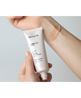 Odżywczy krem koloryzujący SPF30 01 Skeyndor CC Cream 40 ml